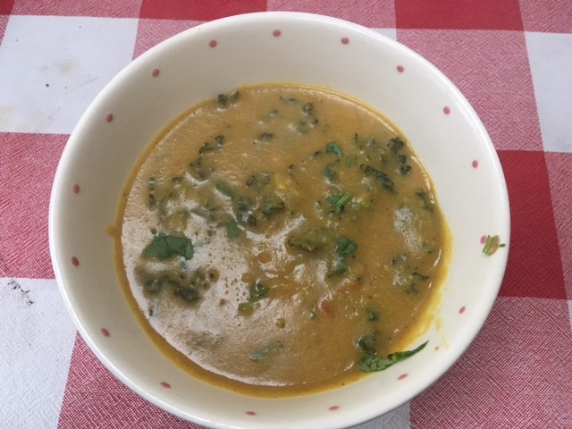 On a day like today I'm hankering for a bowl of gently spiced warming soup - why don't you give this Curried Kale Soup recipe a try! 
What soup are you having today?
boxlocalfood.co.uk/curried-kale-s…
#vegbox #vegetarian #vegstars #StAlbans #stalbansbusiness