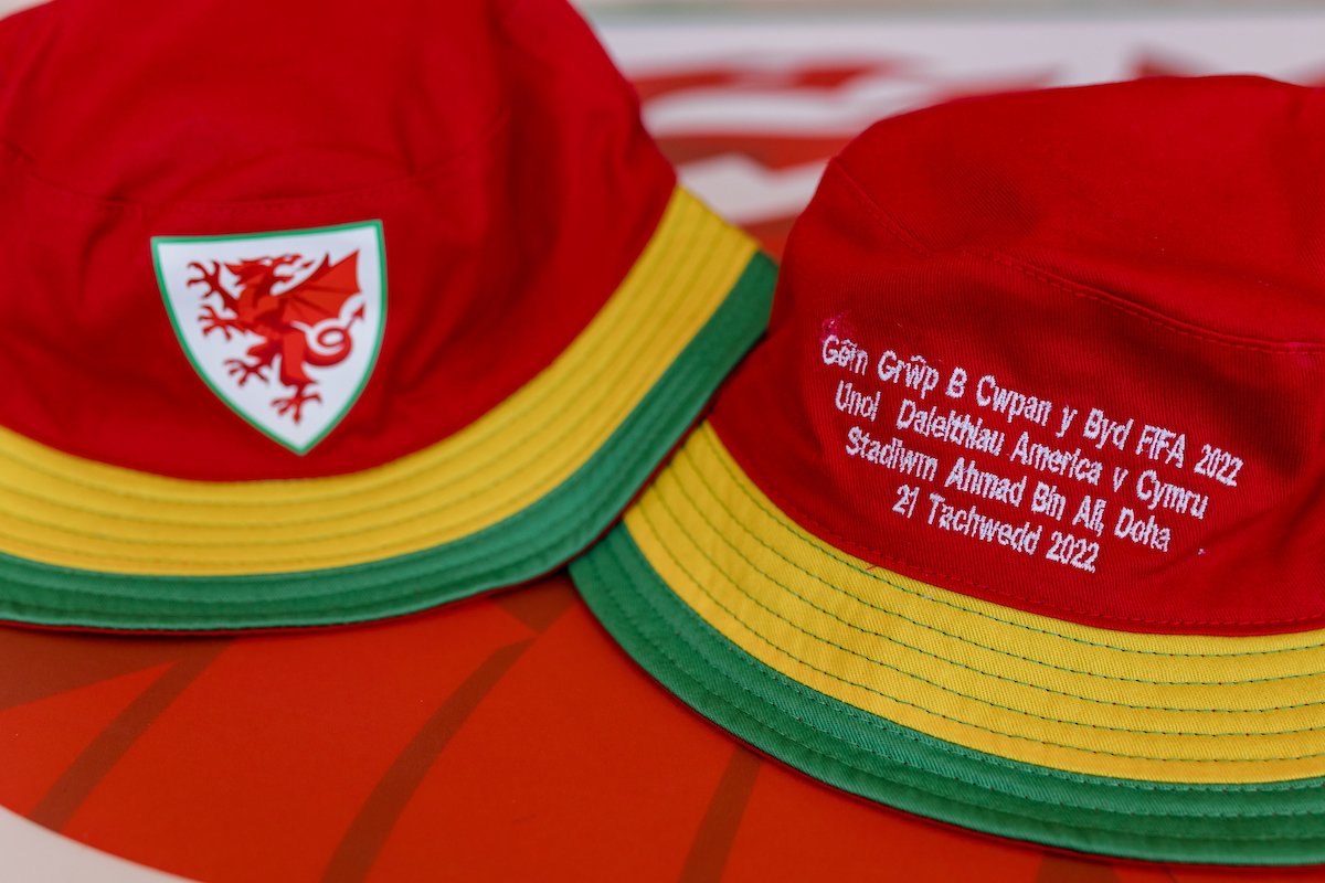 Wales ๐ด๓ ง๓ ข๓ ท๓ ฌ๓ ณ๓ ฟ (@cymru) on Twitter photo ๐ Did you notice what <a href="/GarethBale11/">Gareth Bale</a> handed over to <a href="/USMNT/">U.S. Soccer Men's National Team</a> captain <a href="/tyler_adams14/">Tyler Adams</a>?
#ArBenYByd | #FIFAWorldCup | #TogetherStronger ๐ Did you notice what <a href="/GarethBale11/">Gareth Bale</a> handed over to <a href="/USMNT/">U.S. Soccer Men's National Team</a> captain <a href="/tyler_adams14/">Tyler Adams</a>?
#ArBenYByd | #FIFAWorldCup | #TogetherStronger