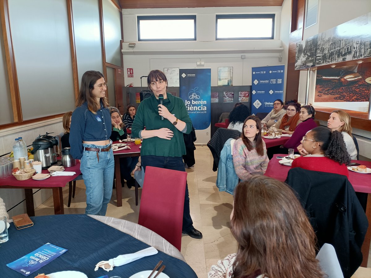 Gràcies Carmen i Paula del Grup Nutrigenòmica biomarcadors i avaluació riscos #UIB per contribuir, amb la vostra xerrada, a convertir-nos en prims autèntics i no en falsos prims 🥰

2ona jornada “Jo berén ciència” 🍽️😋🍏🔬a #SetmanaCiènciaUIB 

I demà més: culturacientifica.uib.cat/Projectes/2022…