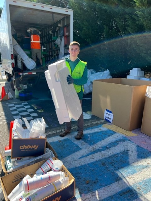 The boys are well on their way to another exceptional year of service learning thanks to the dedication of Greenies like Henry Holland '23. 

Henry volunteered at this past weekend's Asheville GreenWorks Hard 2 Recycle event, focusing on the intake and future reuse of Styrofoam.