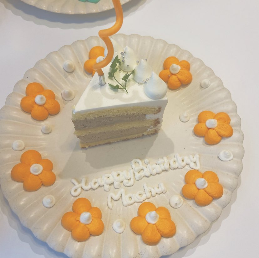 siiizoo15's tweet photo. シモキタシマイ、ほんとにかわいいお店だった〜〜〜
今年の合同誕生日会は、お父ちゃんにバレてないです
#Machu25thBDay
#あべちゃんももうすぐおめでとう https://t.co/zrwkJYm8Jo