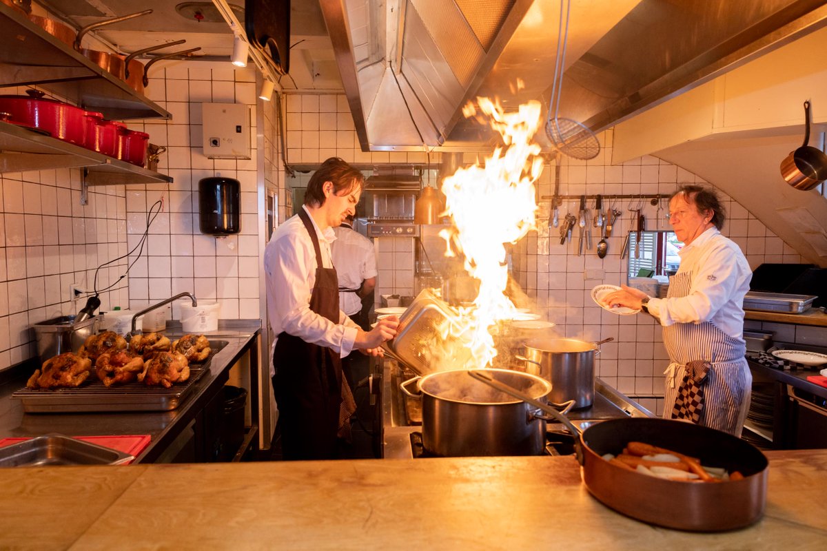 Precies een week geleden vond de perslunch "Label Rouge" plaats, om de #LabelRouge kip in de spotlight te zetten ! Wat een heerlijke maaltijd, bereid door Top Chefs Alain Caron &amp; Thomas Demuth bij De Gouden Reael!
#enjoyitsfromeurope #synalaf #gastronomie #food 

<a href="/alaincaron57/">alain caron</a>