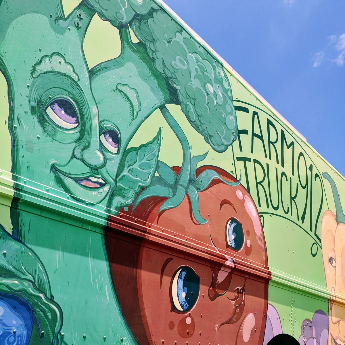 Stock up on any last-minute ingredients for those Thanksgiving feasts! Farm Truck 912 will be out in Savannah Tuesday and Wednesday. (Schedule and more info via forsythfarmersmarket.com/farmtruck912)⁠
⁠
#Thanksgiving #local #farmers #agriculture #eatlocal