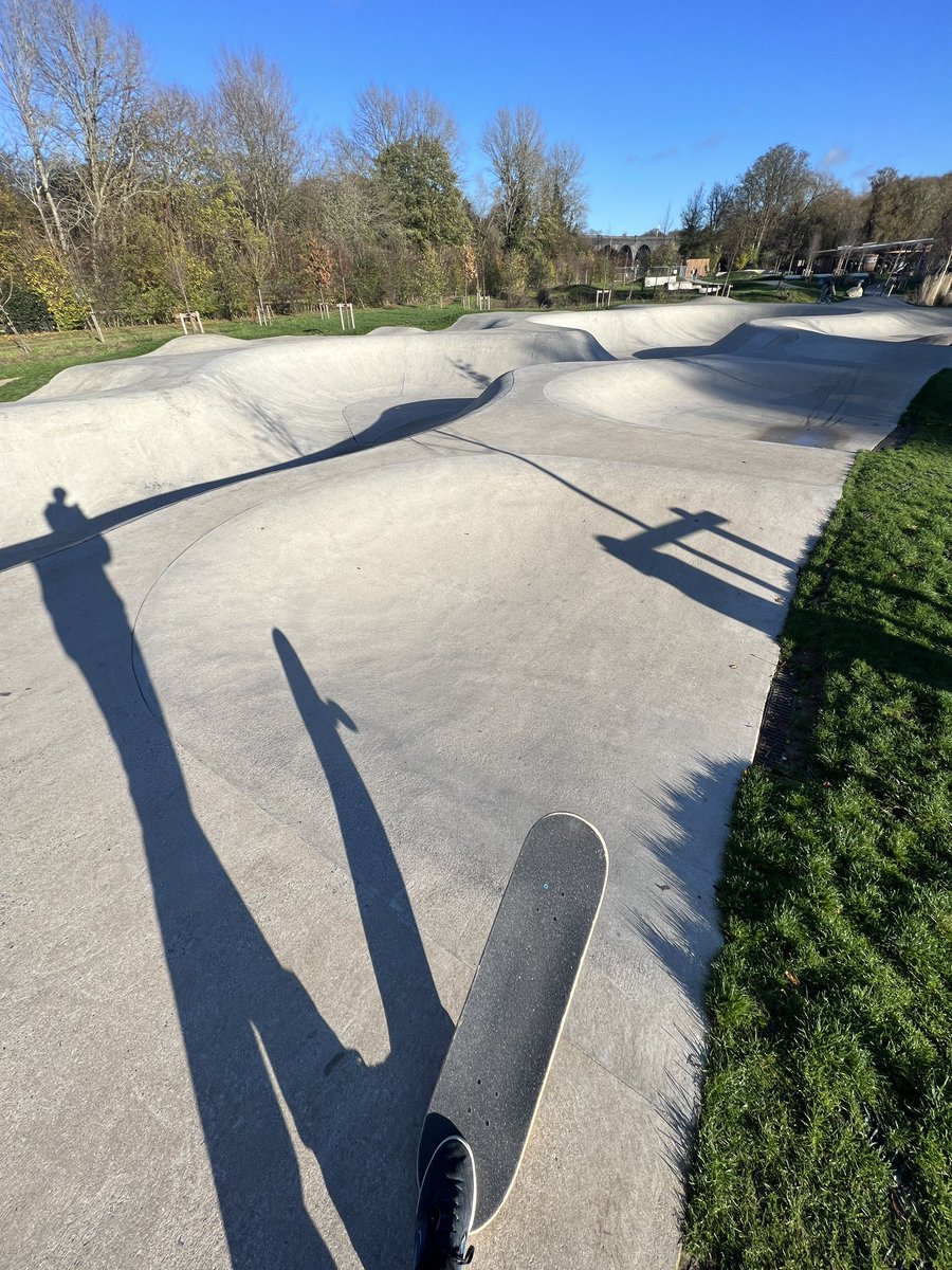 Alexbarton34's tweet photo. Lunch blast at #oxheyactivitypark #watford https://t.co/XQt6oTqVqo