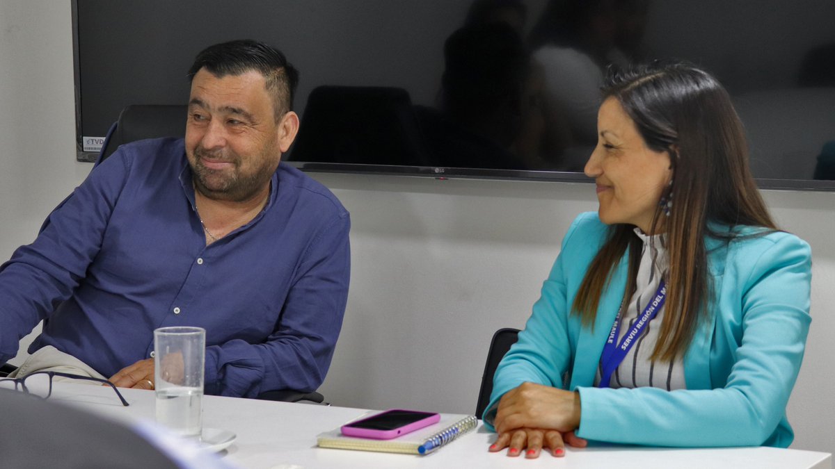 ServiuMaule's tweet photo. 🍇 En #SagradaFamilia conocimos a la directiva del grupo habitacional El Esfuerzo 2, compuesto por 131 familias. Además, nuestra directora (s) @Nebenka_ Donoso y @Arriagadalcalde, junto a equipo municipal y #SERVIU, revisaron opciones de terrenos para viviendas en la comuna. https://t.co/MoW0e1UrgN