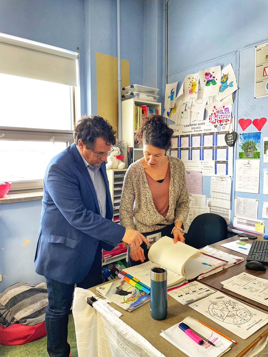 BDrainvilleQc's tweet photo. Tournée des écoles📚:Chicoutimi 

Hier j'étais à l'école primaire Antoine-de-Saint-Exupéry et l'école secondaire Dominique-Racine où j’ai vu des équipes-écoles passionnées et dévouées (notamment dans classes resources pour élèves lourdement handicapés).

👉https://t.co/q2sLZ5Fx4q https://t.co/dgbIx4n0K8