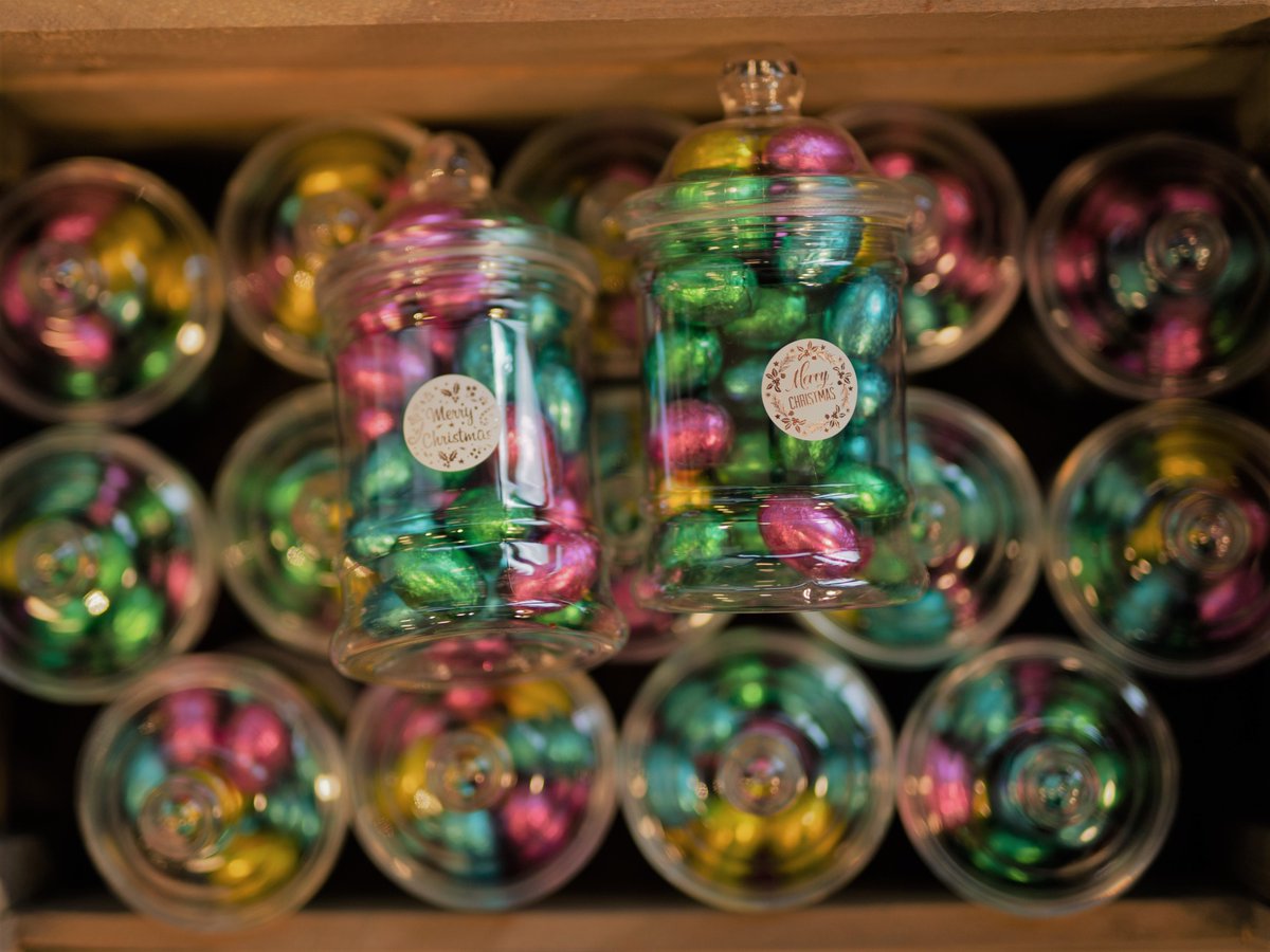 connex_ltd's tweet photo. Christmas has come early for the Connex One UK team, thanks to The Sweet Mob's pop-up shop of treats at our Manchester HQ. 🍬🍭

Don't eat them all at once, folks. 😉

#christmas #connexone https://t.co/Qn2ieubDZU