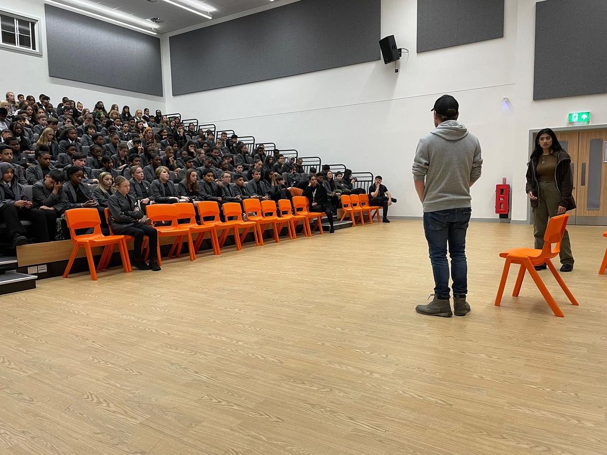 OddArtsUK's tweet photo. 🤩ISLAMOPHOBIA•AWARENESS🤩 #Islamophobia stems from ignorance. Ignorance stems from lack of education. Proud to be touring our play ‘Here And Now’ to 1000s of young people in the North West; which explores how we can challenge Islamophobia 🙌🏽 #oddarts #IAM2022 #IAM22 #IAM https://t.co/BVhqaxcfeJ