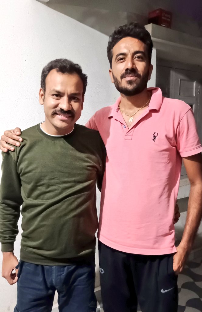 #LRD_MALE આંદોલન સમયમાં મળેલ <a href="/sandeshnews/">Sandesh</a> ના નીડર પત્રકાર,વિધાર્થીના (ઉમેદવાર) મુદ્દા માટે હંમેશા હાજર રહેનાર,વાસ્તવિકતાનો ખ્યાલ અપવાનાર અને મારા મિત્ર <a href="/hdraval93/">Hiren</a>

ગઈ કાલ સાંજના અમારા ઘરે મહેમાનગતિનો આપવાનો મોકો મળ્યો..