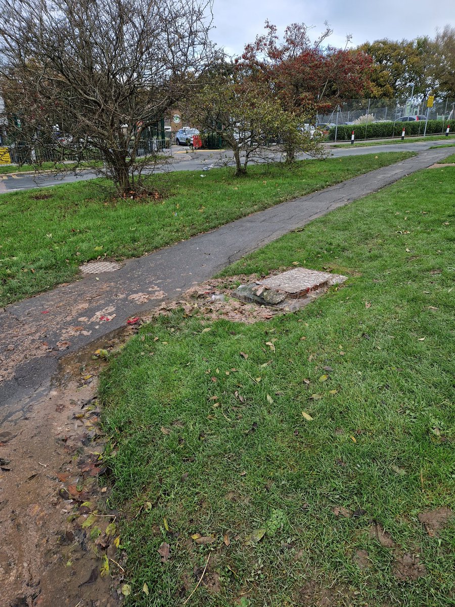 krissybow86's tweet photo. @SouthernWater leaking since Friday right outside polegate school. Reported numerous times still like it today! Please someone fix this before the children all get sick from raw sewage https://t.co/bOxWmGXyWd