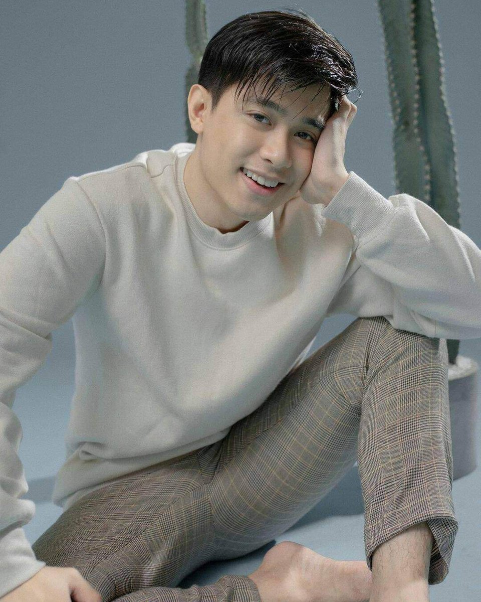 SimpleAngle21's tweet photo. Keep smiling...
GMA RISING STAR
#JohnArcenas 
#BidaNextJohnArcenas 
#EB_JohnArcenas
@EatBulaga https://t.co/VceZR6YRoI
