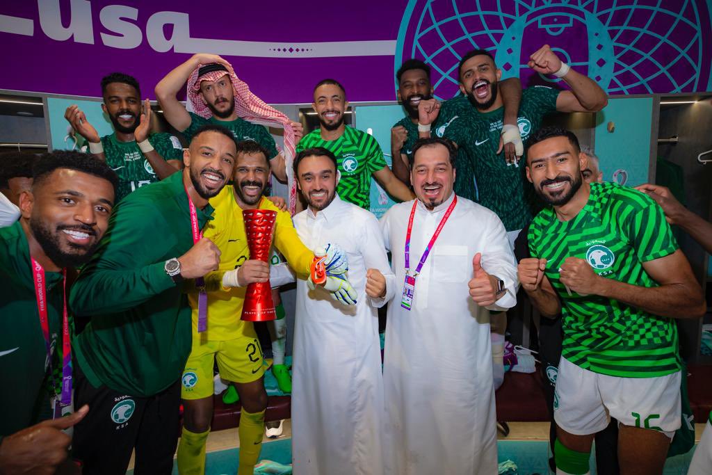 AbdulazizTF's tweet photo. 👏: شكرا للأبطال 
🇸🇦: مبروك لكم 
🤩: فخور بكم 

#قطر2022 
#معاك_يالأخضر https://t.co/InGvL6XTMb