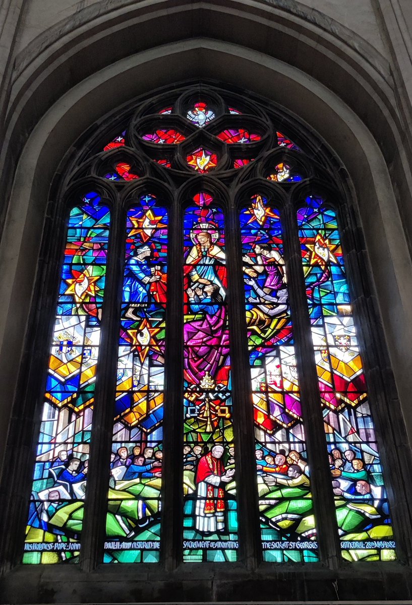 Particularly like this window commemorating the 1982 papal visit. Pope John Paul II held a Liturgy of the Sick at St George's during his visit. #history #twitterstorians #catholichistory #CathHist #CatholicTwitter #Catholicism