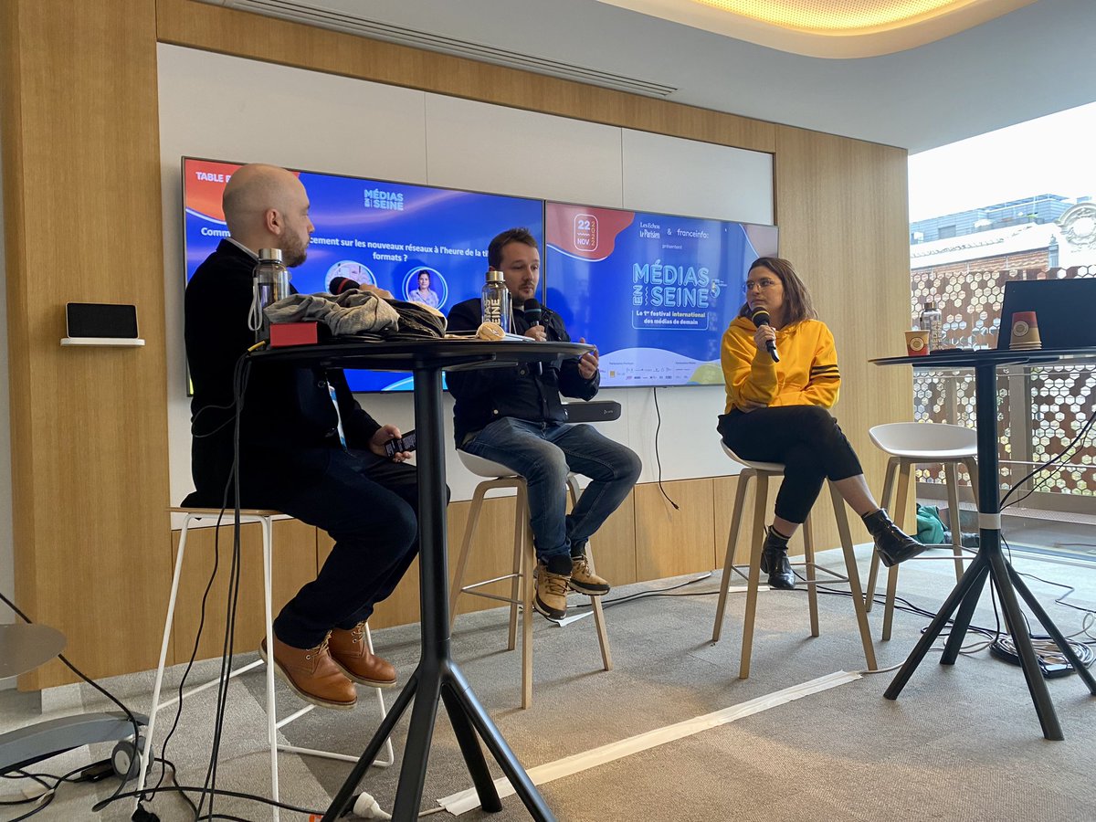 candice_authier's tweet photo. Conférence sur comment informer efficacement sur les nouveaux réseaux à l’heure de la tiktokisation des formats, avec @aviers @RemyBuisine & @sourimi #MES5 #MediasEnSeine #Konbini #Brut https://t.co/SdEWUQzrS0