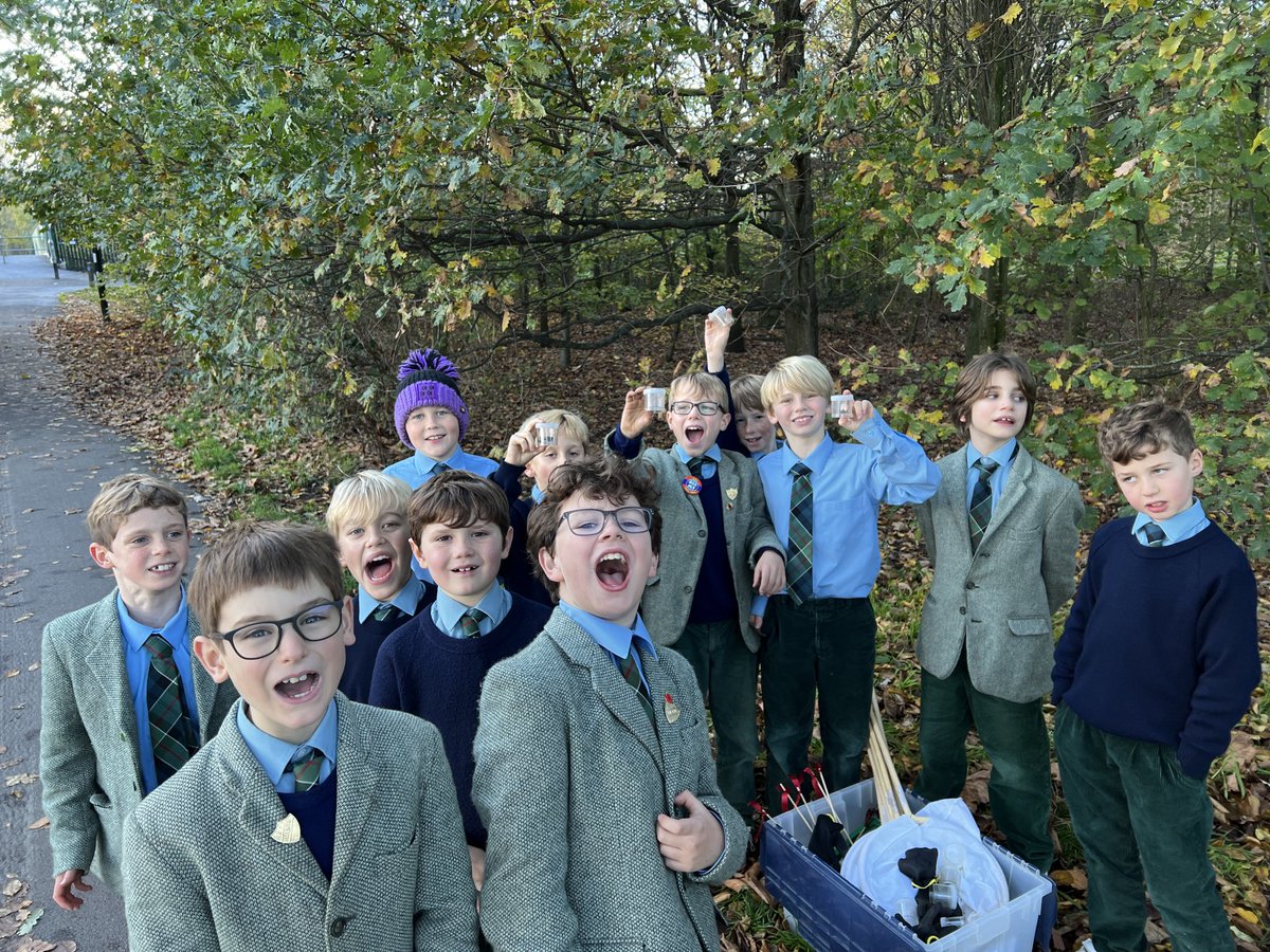 Shell E Bug Hunt: twice rained off, but we caught just enough creepy-crawlies to be worth the wait! #NWSnlScience #NWSnlShell