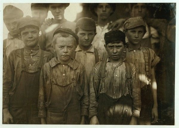 Jeltjeb's tweet photo. Ook onze voorouders waren kindslaven. https://t.co/XZliP6Ymqg