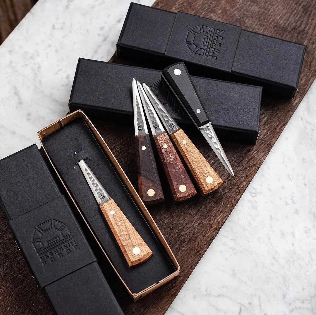 Special bespoke boxes for <a href="/blenheimforge/">Blenheim Forge</a> oyster knives!

#boxes #packaging #giftboxes