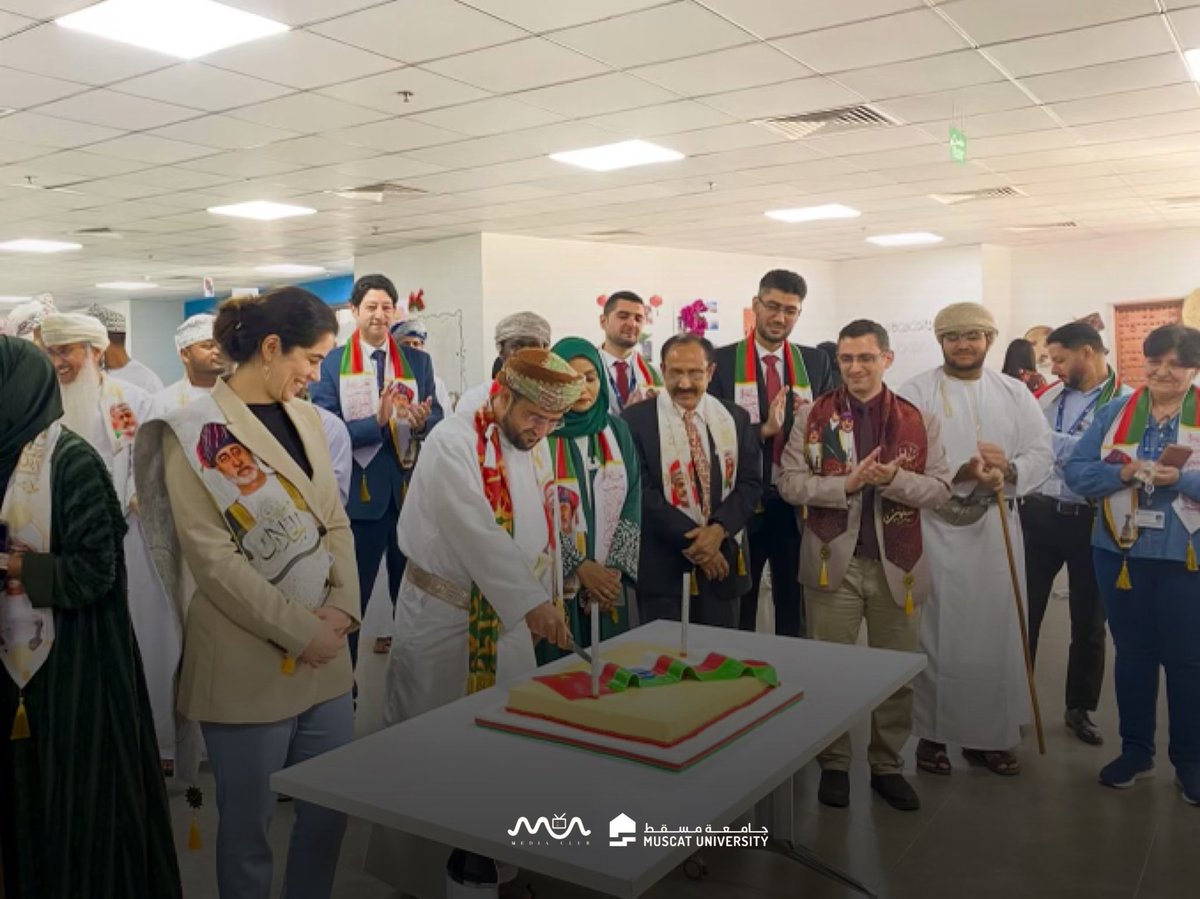 MuMediaClub's tweet photo. تغطية فعاليات اليوم الوطني بـ جامعة مسقط🌟.
تصوير:
آيــة الحسنيّـة
رهف البلوشيّـة https://t.co/vah8BfIVwp