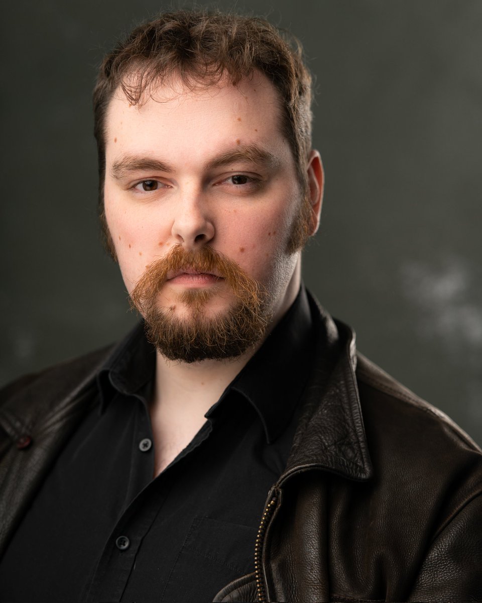 alexhorroxwhite's tweet photo. NEW HEADSHOTS!
Cannot thank the brilliant @mattjonesphoto enough for his incredible work with these. Such a brilliant session, and he knew exactly what I wanted and worked so hard to give me that.
#anactorslifeforme #headshots #new https://t.co/Ua2o4YBnXy