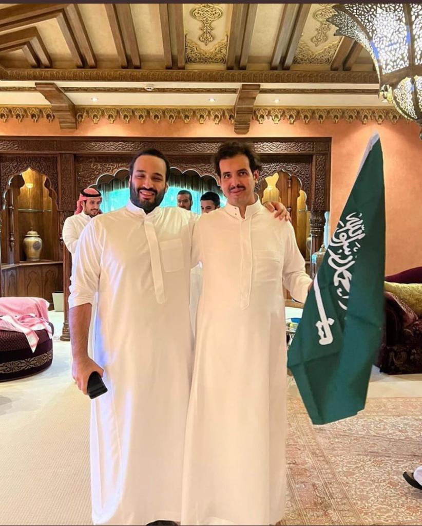rayedalmaleh's tweet photo. يستحق الوطن وقادته 🇸🇦💚🇸🇦 الارضُ أرضي، والزمانُ زماني، والفخرُ فخري؛ إنها السعودية وكفى؛ ثقةٌ كبيرة، وعملٌ دؤوب؛ هي من حققت نجاحات وطننا المتتالية بعد توفيق الله وتسديده؛ أبطالٌ يحققون المستحيل، والقادم أجمل بحول الله وقوته، وتبقى بلادي 🇸🇦 💚 هي الفخرُ والعزُ والأجيال الملهِمة. https://t.co/AmKgtD1Nkp