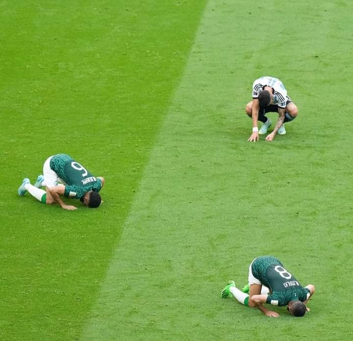 كأس العالم في التاريخ 
Here what you see in the picture 
Saudi Arabia 2 Argentina 🇦🇷 1