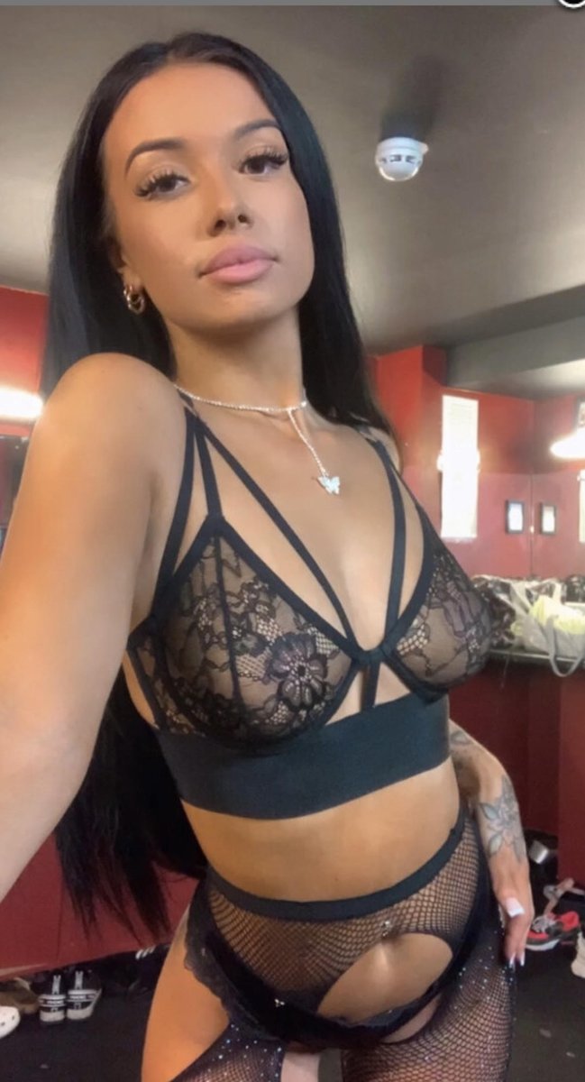 Domin8rixModels's tweet image. Welcome Miss Mimi to @TheDomin8trix, you will want to worship this goddess... you can find her direct webcam link below.

domin8trix.co.uk/MissMimiX