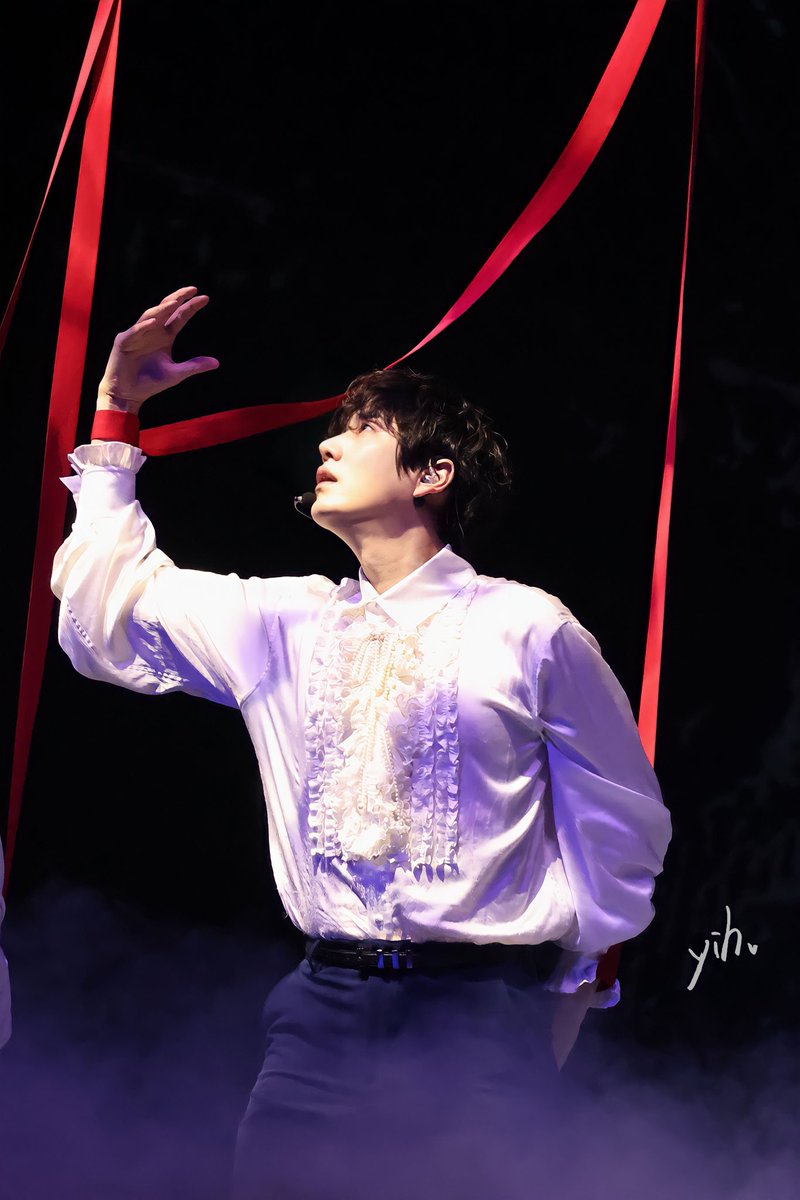 _Oops13's tweet photo. HQ // 221120 SS9 in Hong Kong

번더플도…규현도…최고예요🎻

#규현 #圭贤 
#キュヒョン #KYUHYUN 
#슈퍼주니어 #SUPERJUNIOR https://t.co/s9stu4wLu7