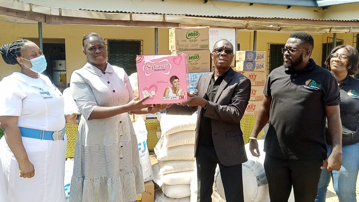 news_ghana's tweet photo. Talent Micro Finance Donates Bags Of Rice, Other Items To Accra Psychiatric Hospital https://t.co/cpn0crekke #News #AccraPsychiatricHospital #bagsofrice #donates #otheritems https://t.co/FMmdDf9qCO