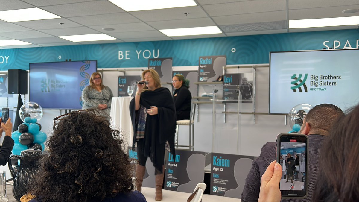 TaylorOttawa tweet media