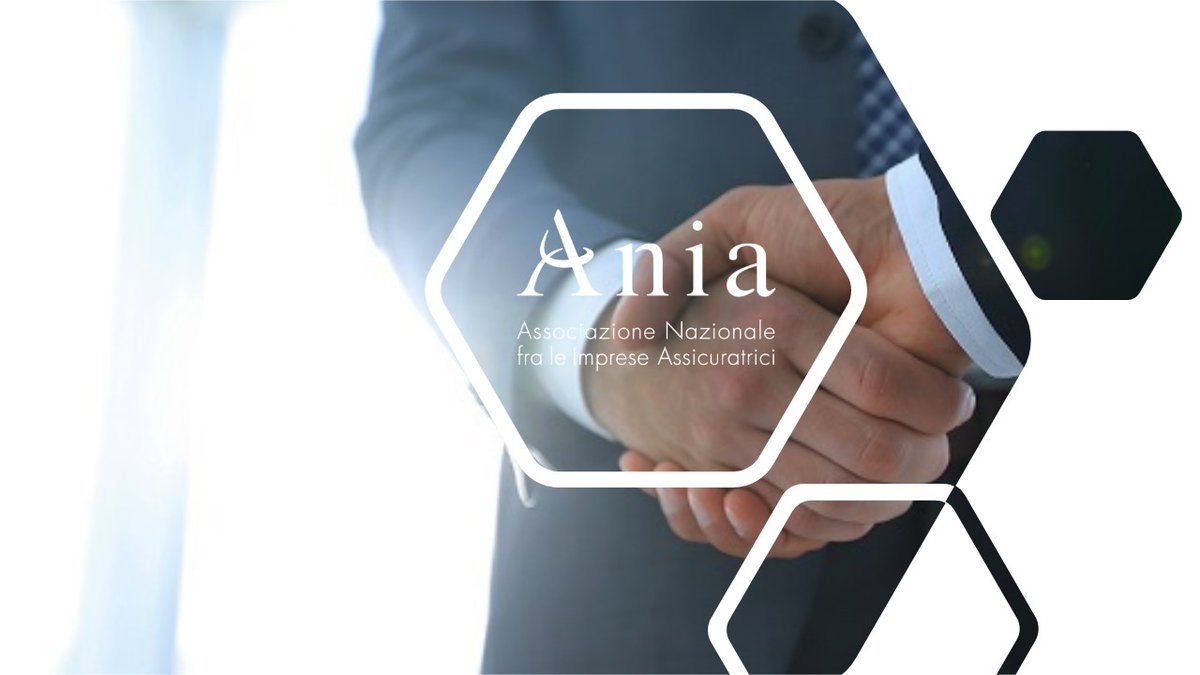 aniaufficiale's tweet photo. #Assicurazioni: il Consiglio Direttivo ANIA ha approvato oggi l'ipotesi di intesa sul #CCNL sottoscritta lo scorso 16 novembre con le #OOSS.

La Presidente Farina: "Accordo testimonia senso di responsabilità delle Imprese".

Il comunicato👉 https://t.co/muokC8yCBT https://t.co/gP3uwoUAcl