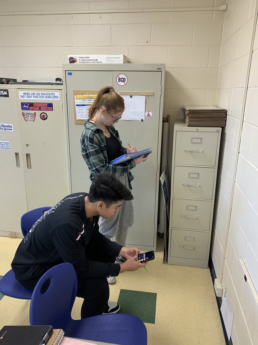 JenniferUlland's tweet photo. We’re working on interior and exterior angle sum conjectures in Geometry. This is a fantastic group of students! @MadeiraHSPrin https://t.co/4KozaFQbHd