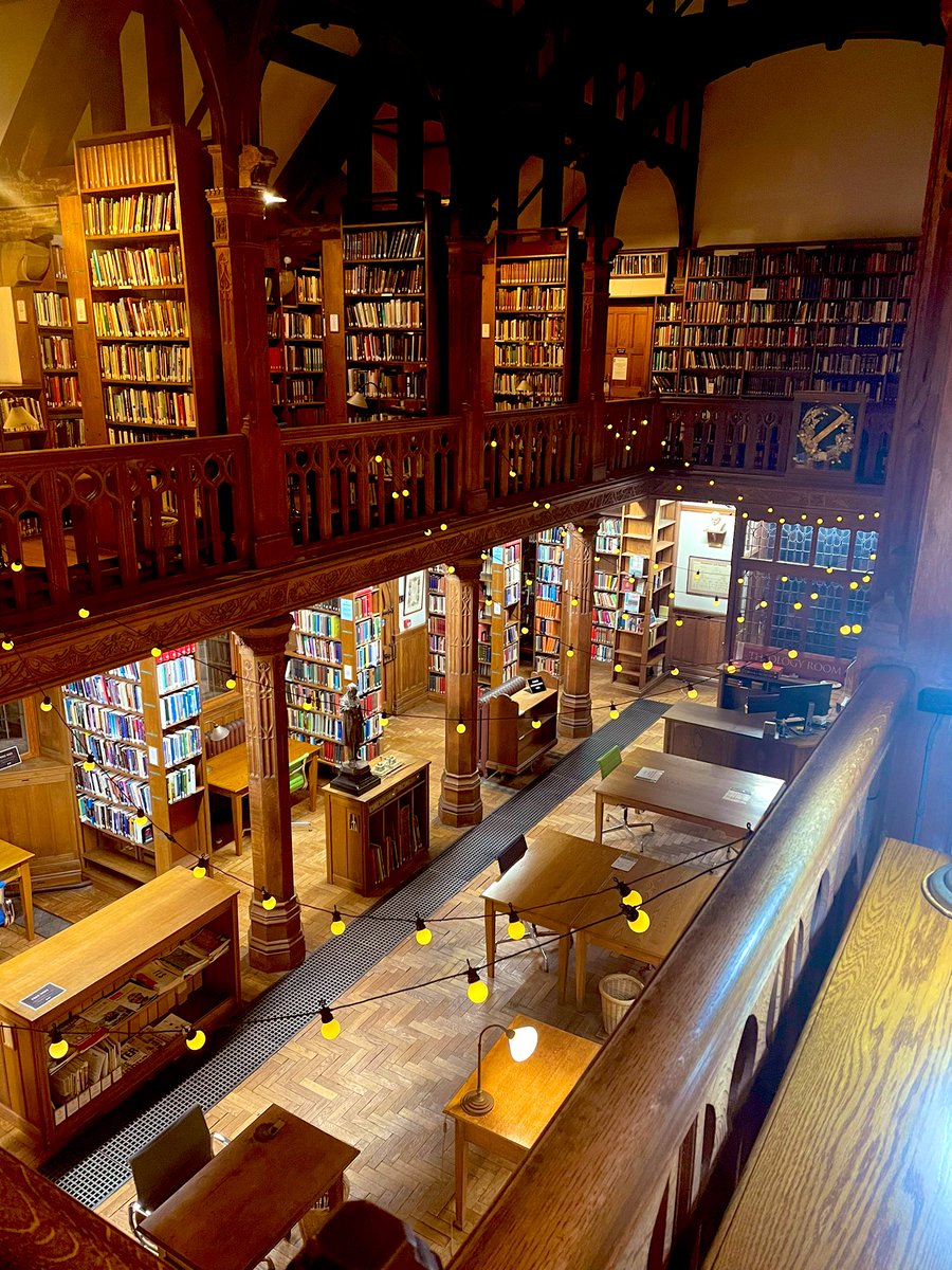 headsandlands's tweet photo. Last week’s @APSSResearch writing retreat for PGRs at @gladlib was three glorious and productive days of reading, writing and thinking in beautiful surroundings. 🌈 https://t.co/5ZXxl1wN3v