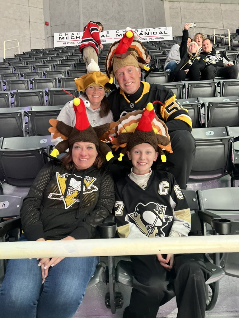 WBSPenguins's tweet photo. When it’s Thanksgiving week, you have to get Turkey and pie hats, right?? 🦃

We loved seeing everyone repping black and gold last night!! #LGP https://t.co/wUcif496wf