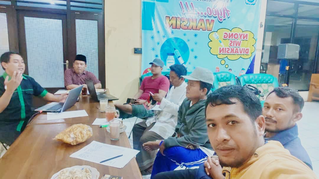 Agus2Prihanto's tweet image. Rapat Pembahasan Rancangan Angaran Dasar (AD) Perubahan Bumdes.
Desa Jatibarang Kidul 
Senin, 21/11/22

#TPPJatibarangBrebes
#Bumdes
@halimiskandarnu
@kemendespdtt
@bpsdmkemendesa
@taufikmadjid71
@yusradaridesa
@tppkemendes
@TPPJateng
@EvyNurmilasari
@AhmadMunsip
@beta_nurcholis