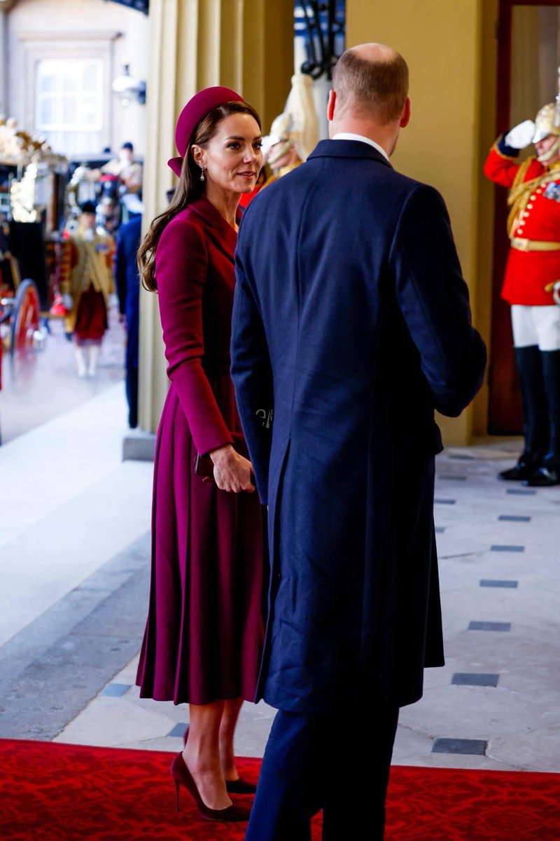 BaishaliRummna's tweet photo. #New 🇬🇧🇿🇦 Prince William and Princess Catherine welcome South Africa's Cyril Ramaphosa at start of state visit: The monarch formally greets South Africa's president ahead of a series of official events in London. @TheDuchessStyle @DuchessofCambr4 https://t.co/cqKELSesps