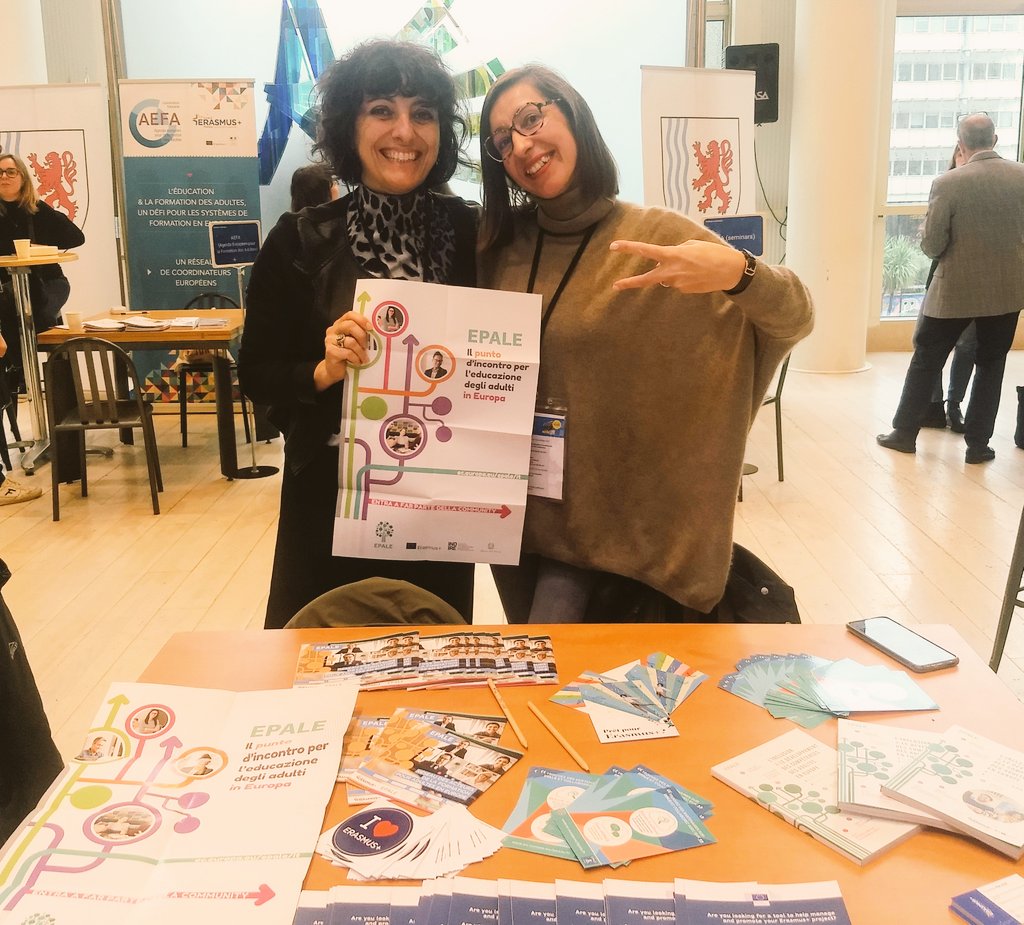 EPALE_IT's tweet photo. Corner EPALE Italia &amp; France à Bordeaux #conferasmus. 🇮🇹🇨🇵⭐Venez vous informer ! 

Plus d'opportunités pour l'éducation des adultes à travers la collaboration européenne! 🤝
@EPALE_FR @EPALE_EU @ErasmusPlusInd https://t.co/NSbqfyQisu