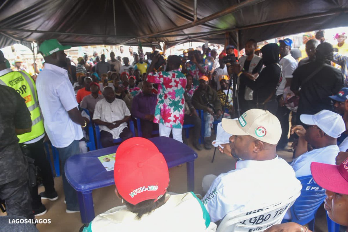 officialjandor's tweet photo. Motivated by the positive feedback we received from the residents of Epe LGA, we moved our tour to Ayetoro where my running mate, Funke Akindele and I met with leaders of immigrant communities in Epe Kingdom. https://t.co/EjmkRw3krH