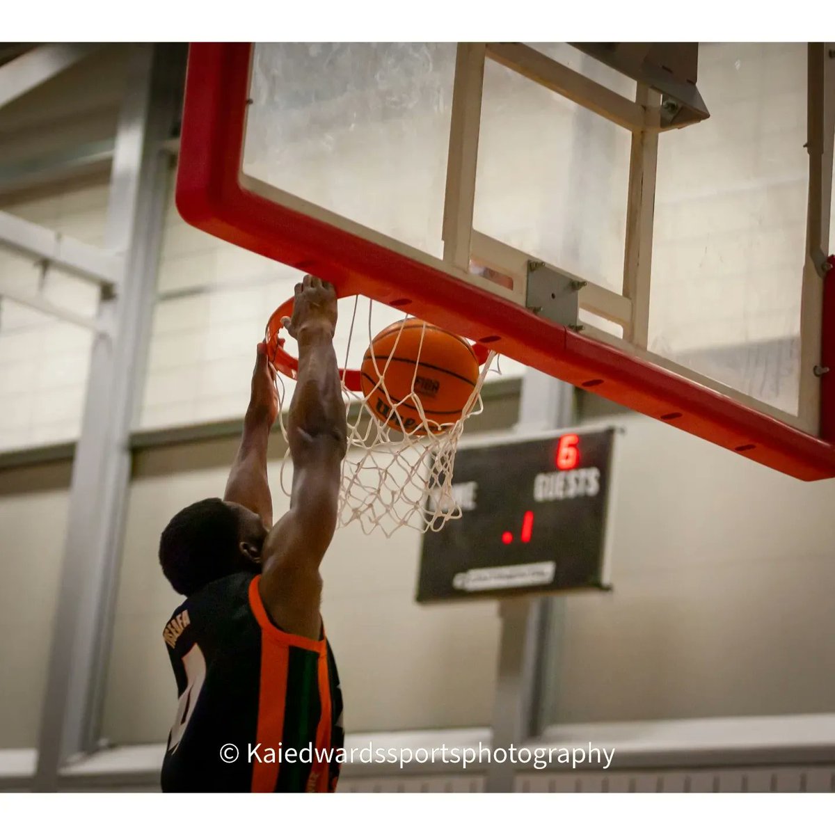 KaiEdwards97's tweet photo. Personal favourite snaps from @GreenwichTitans vs Newham All-stars 19/11/2022 

#sportsphotography #UKbasketball #photography https://t.co/lWAdktMau2