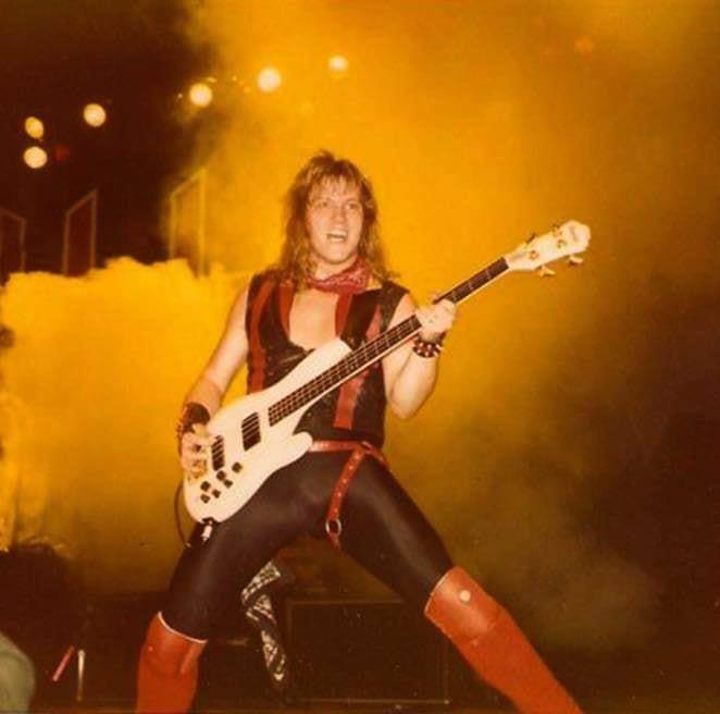 METALSHOPROCKS's tweet photo. Happy Birthday to Helix bassist Daryl Gray (November 22, 1958). Listen for Helix on METAL SHOP https://t.co/cYq08C8Im6 #80sHardRock #RockRadio #HelixBand #DarylGray https://t.co/smMh12TRQG