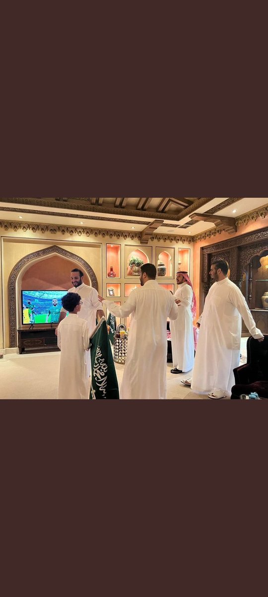 Bofarhan20's tweet photo. وجه السعد 💚🇸🇦
#محمد_بن_سلمان
#المنتخب_السعودي https://t.co/iqWkvlEkPL