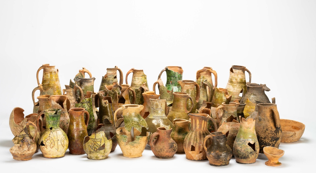 RAMMuseum's tweet photo. Sat 26 Nov - hear from a range of pottery specialists from the Medieval and Later Pottery Research Group as they present the latest research in Southwestern medieval pottery!

Find out more information here > https://t.co/Tx9UHlsqCZ

#pottery #museumtalk #regionalcollections 🤯 https://t.co/6Uy4qCu1Nt