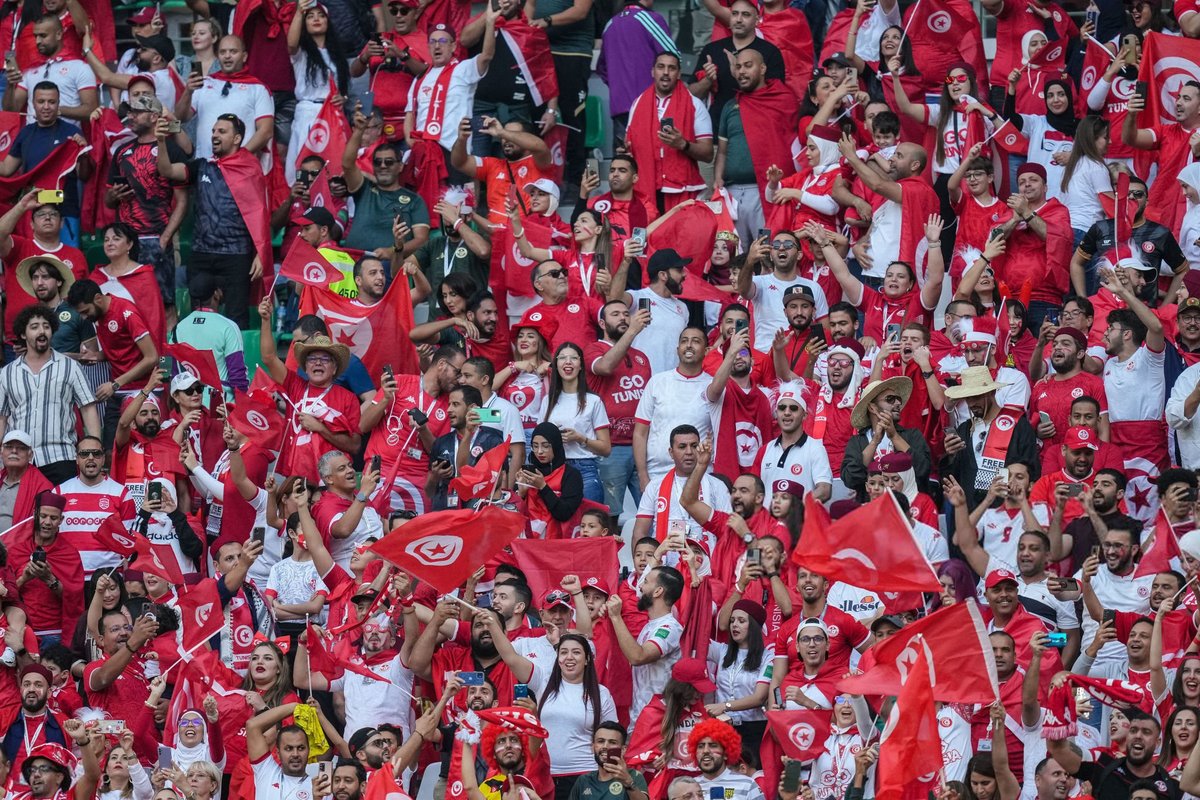 TunisieFoot's tweet image. Belle prestation de la Tunisie, une des plus solides dans toutes ses participations depuis 1998. Les Hommes n'ont pas flanché. Un bon point pris face au Danemark incapable de déjouer le plan de Kadri.

Mention spéciale pour le meilleur public du tournoi qui a répondu présent.