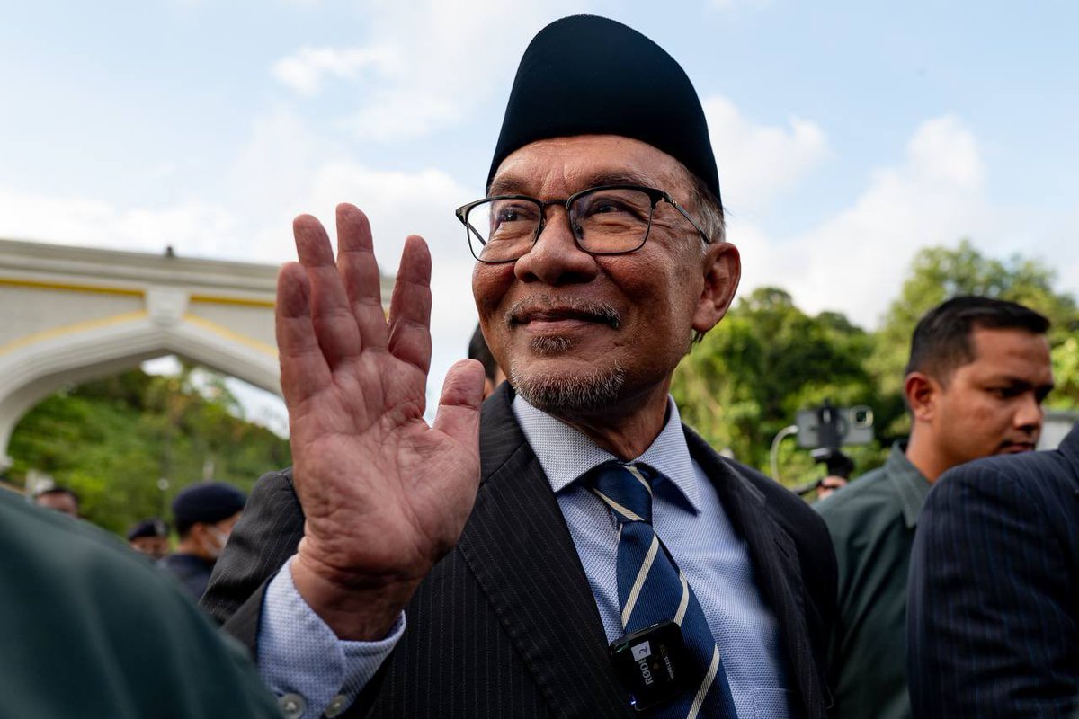 Anwar Ibrahim tweet media