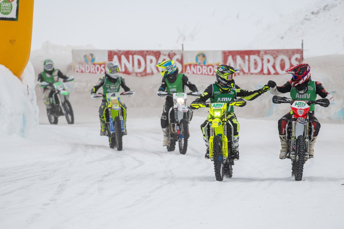 TropheeAndros_'s tweet photo. 🔥 J-10 🔥
La 1ère épreuve à @Val_Tho marque aussi le retour des fous du deux roues sur la glace ! Prêts à encourager les motards de l'AMV Cup ?? 🏍💨
Cliquez ici pour retrouver les engagés de la saison 👉 https://t.co/lfOS5A69yL 
@AMVASSURANCE 
#tropheeandros #motocross #amvcup https://t.co/P8LvjgnOIJ