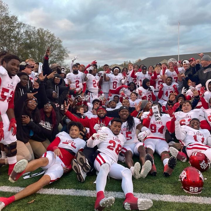 KaronWeary's tweet photo. Blessed To Receive An Offer From East Mississippi CC 🔴⚫️ @_CoachKThompson https://t.co/LdiQkF74m3