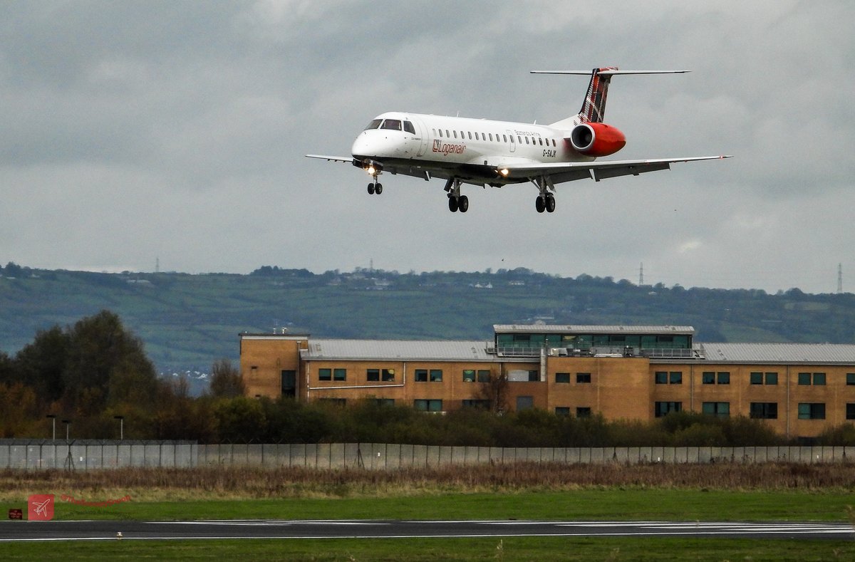 TheSnoopySnoop's tweet photo. Some George Best Belfast City Airport activity
#EI931 #EUK93C British Airways Airbus A320-232 G-EUUI
#GMA3 #GMA03 Gama Aviation Beech B200C Super King Air GSASC
#LM85 #LOG14ZT Loganair Embraer ERJ-145EP G-SAJK
#BE735 #BEE735 Flybe DHC Dash 8-400 G-FLBB
#AvGeek #planespotting https://t.co/o5NF2rgTyn