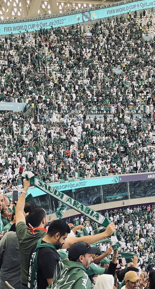khayalabha's tweet photo. #السعوديه_الارجنتين 💚💚💚💚💚 https://t.co/ASp3EVp0UH