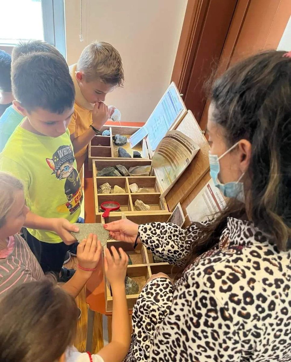 Demostration kit for children, about geology, fauna, flora etc. 
 ''Let's be geologist for one Day''

#learning #Geology #troodos #Cyprus #UNESCOGlobalGeoparks
#visitorcenter #visitgeoparks #enjoygeoparks
#MOUNTAIN
#Island