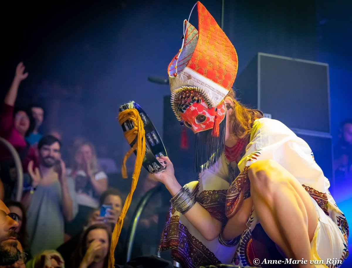 MarieRijn's tweet photo. Dag 3 @LeGuessWho volgens @dekettingzaag met 📷🙋♀️van @goatband en Bar Italia
#goatband
#baritalia
#lgw22
https://t.co/MDpINnzTsX https://t.co/KhXbUXLqi7