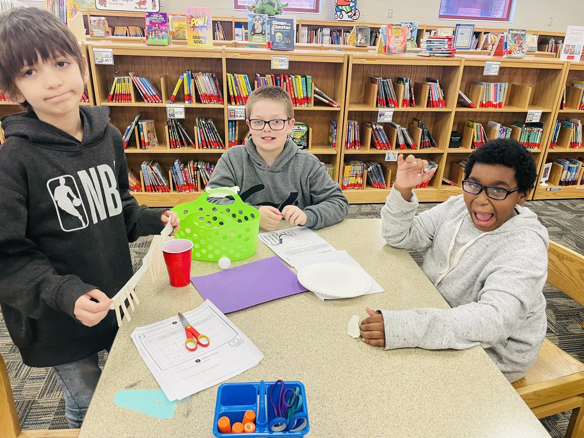 KCS_JeffLibrary's tweet image. Third grade Jaguars researched roller coasters, designed their own coaster and are now building a roller coaster. @KCS_Jefferson